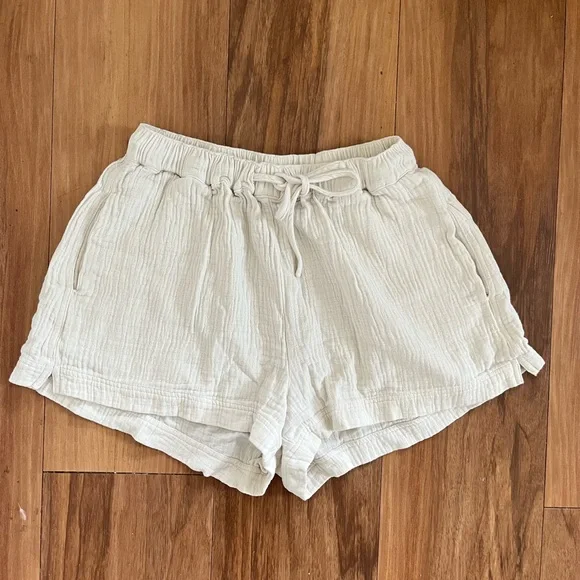 Women's High Waist Beige summer Shorts S - Picture 3 of 6
